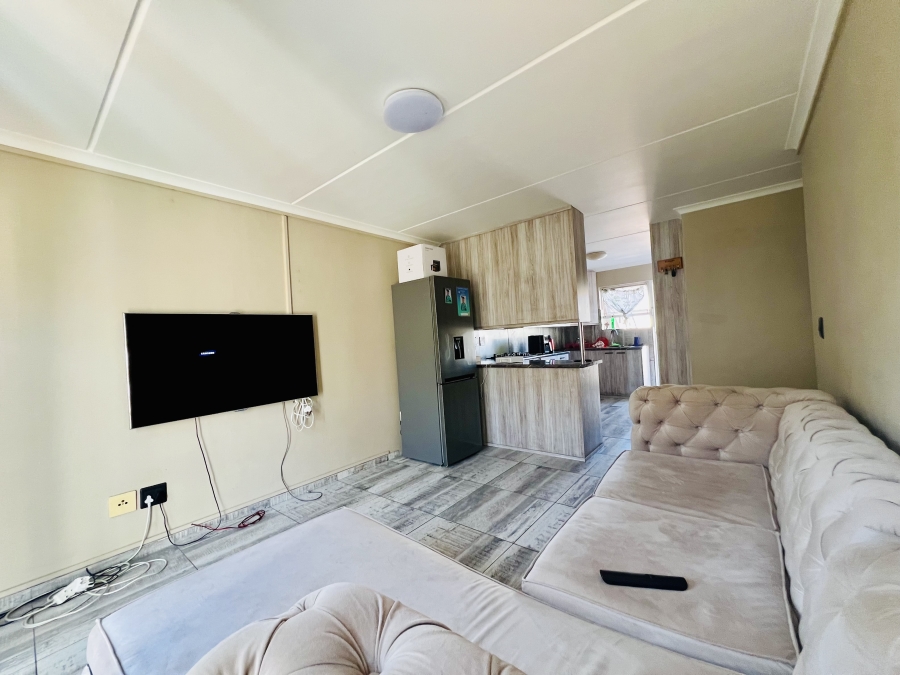2 Bedroom Property for Sale in Guldenland Western Cape